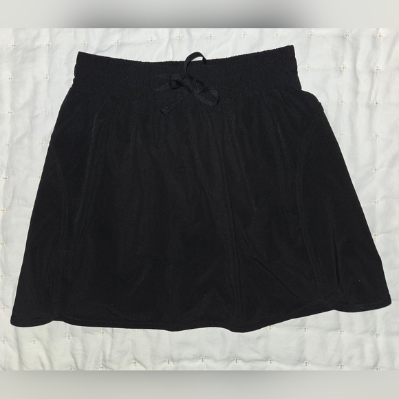 BEYOND YOGA IN STRIDE LINED SKORT Elsstic Waistband Small - Picture 1 of 4